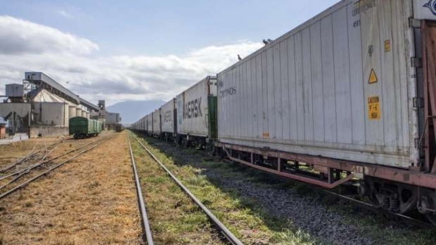 Ferroeste ultrapassa marca de mil contêineres transportados